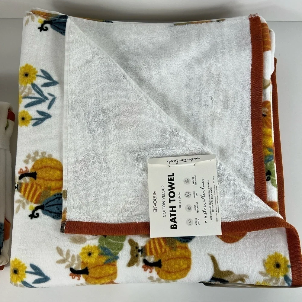 Envogue Bath Towel Set Pumpkins Puppies Dogs Cotton Velour - 4 Piece Set - NEW